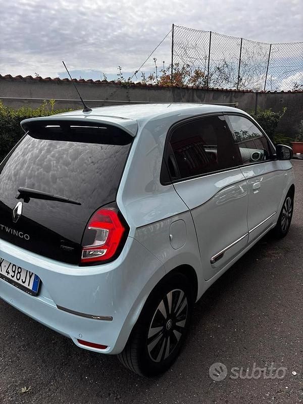 Usado Renault Twingo 60 kW (82 CV) 2023 Azul Utilitario