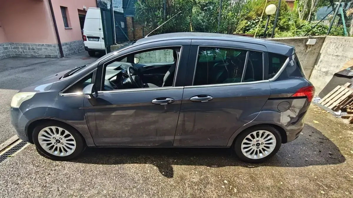Usata Ford B-MAX Titanium 86 CV (63 kW) 2013 Monovolume