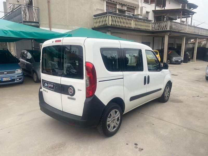 Usata Fiat Doblò 105 CV (77 kW) 2017 Bianco Monovolume