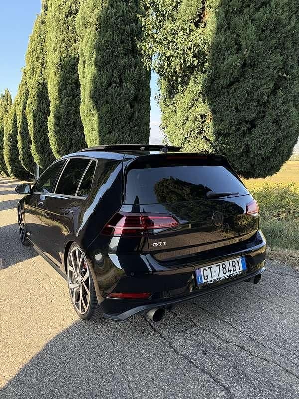 Usata VW Golf VII GTI 230 CV (169 kW) 2017 Berlina