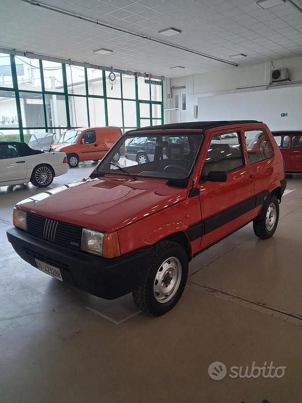 Usata Fiat Panda 4x4 Trekking 50 CV (36 kW) 1991 Rosso Utilitaria
