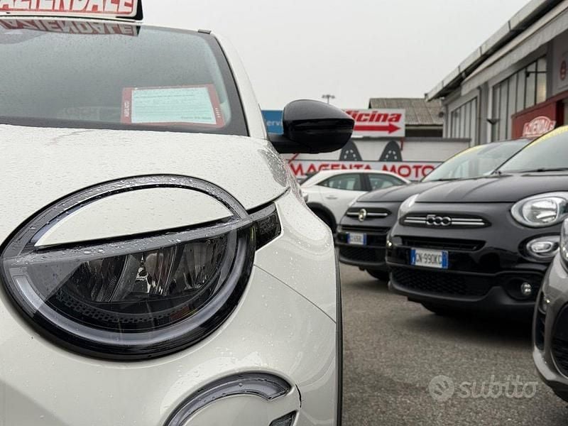 Usata Fiat 600 La Prima 101 CV (74 kW) 2025 Bianco SUV