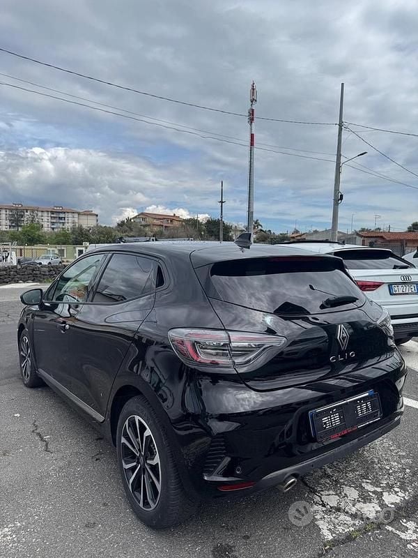 Usata Renault Clio V Esprit Alpine 91 CV (66 kW) 2024 Nero Berlina