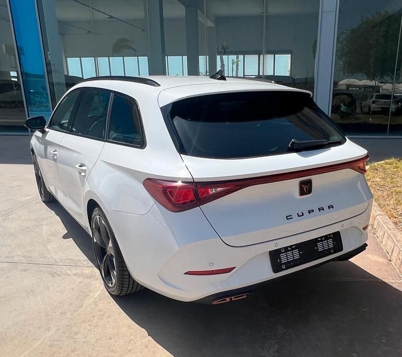 Usata Cupra Leon 150 CV (110 kW) 2023 Bianco Station wagon