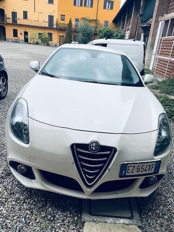 Usata Alfa Romeo Giulietta Distinctive 105 CV (77 kW) 2015 Utilitaria