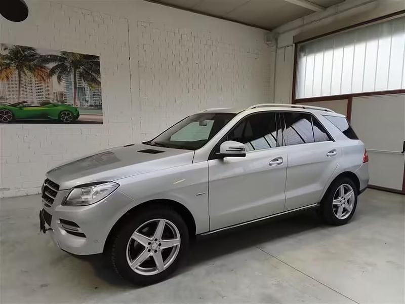 Usata Mercedes ML250 204 CV (150 kW) 2012 Argento SUV
