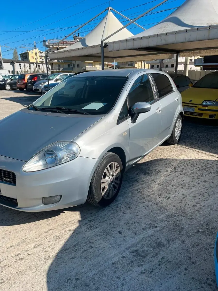 Usata Fiat Grande Punto Dynamic 75 CV (55 kW) 2008 Utilitaria