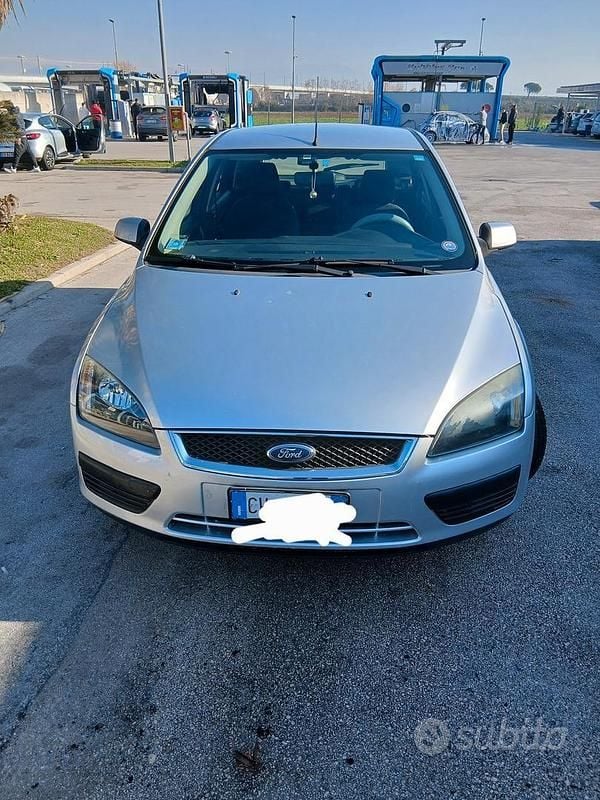 Usata Ford Focus 2005 Grigio Berlina