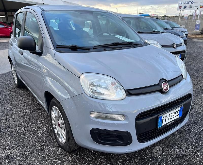 Usata Fiat Panda Lounge 69 CV (50 kW) 2019 Grigio Utilitaria