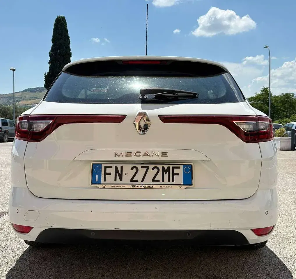 Usata Renault Mégane GrandTour Bose Edition 110 CV (80 kW) 2018 Bianco Station wagon