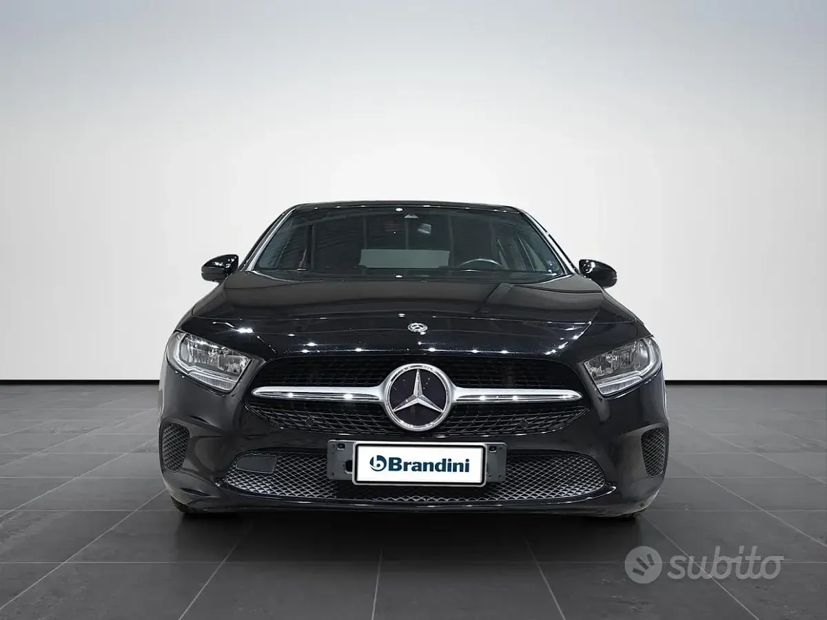 Usata Mercedes A160 109 CV (80 kW) 2019 Nero Berlina