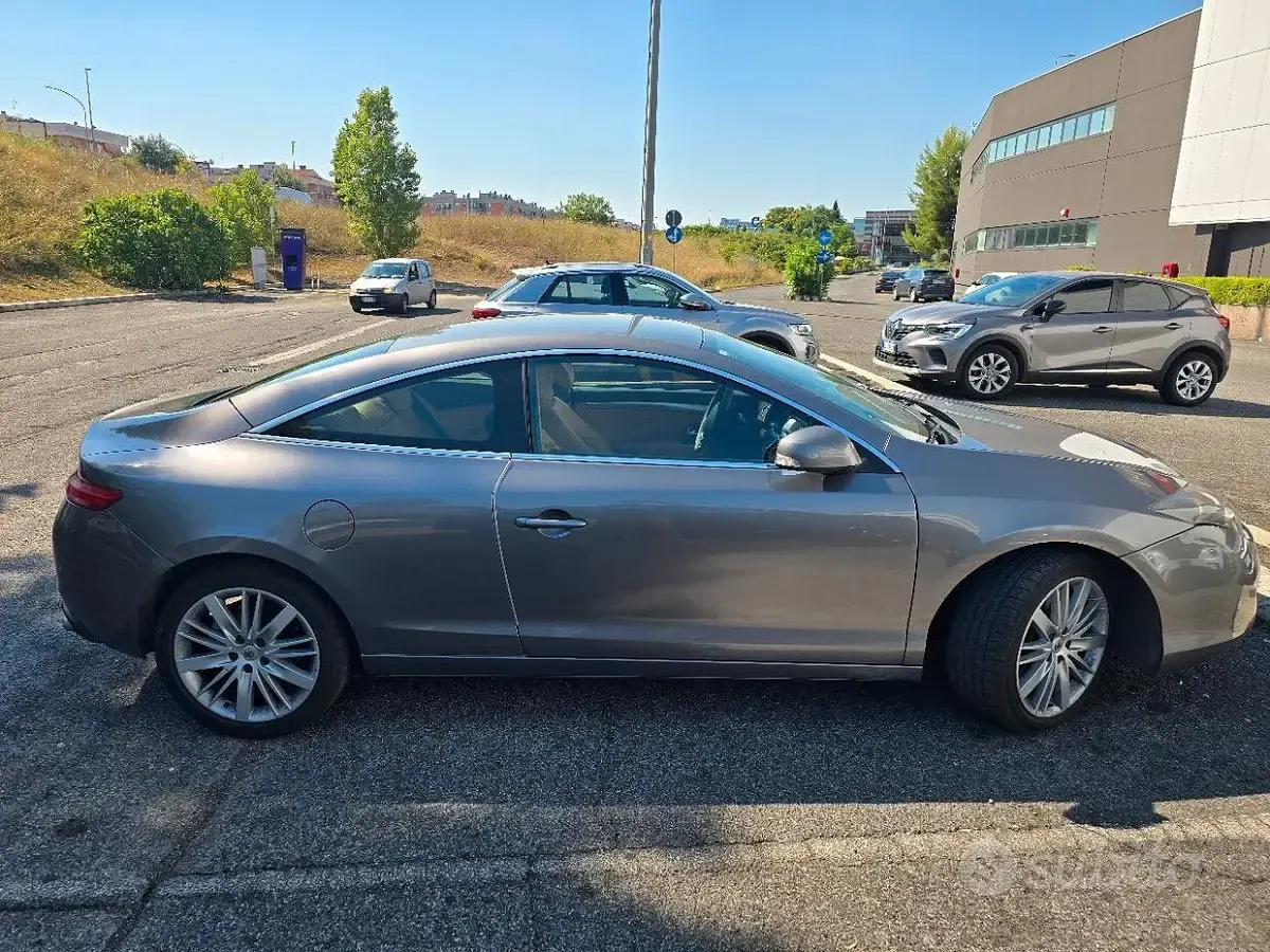 Usata Renault Laguna Coupé 180 CV (132 kW) 2009 Grigio Coupé