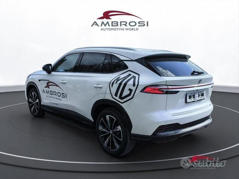 Usata MG HS Luxury 170 CV (125 kW) 2024 White pearl SUV