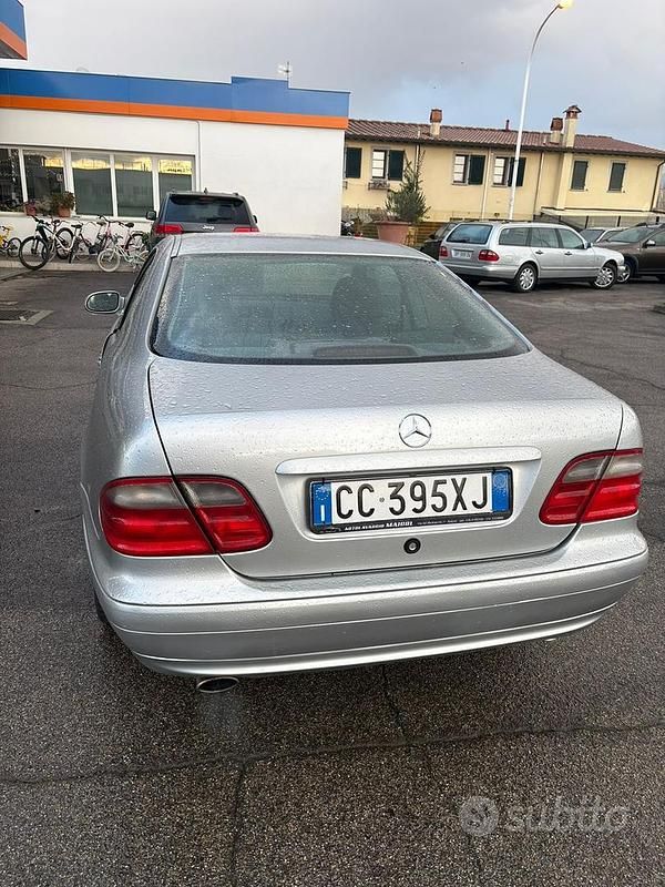 Usata Mercedes CLK230 193 CV (141 kW) 2002 Grigio Coupé