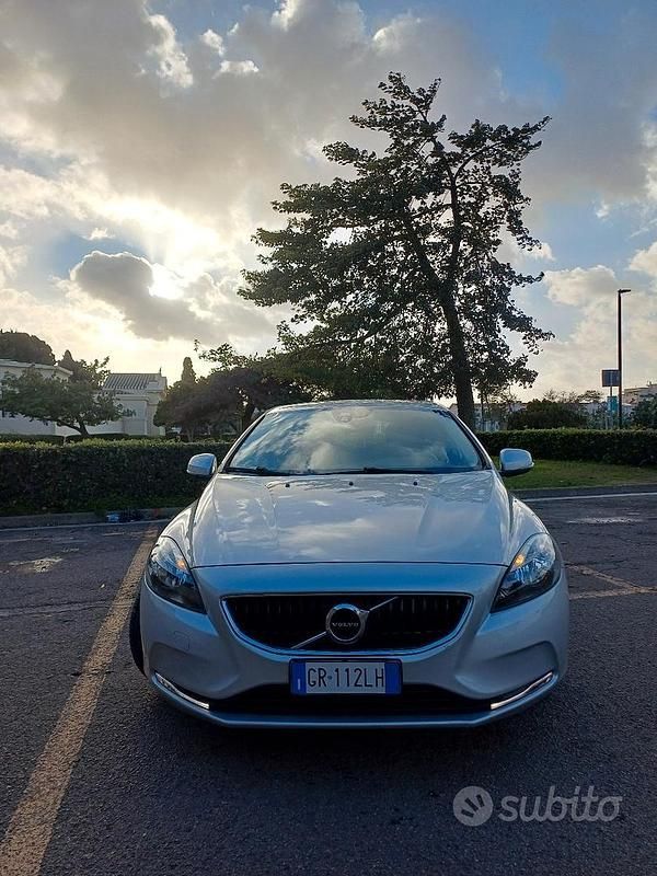 Usata Volvo V40 120 CV (88 kW) 2017 Berlina