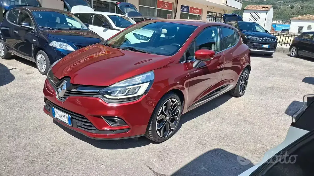 Usata Renault Clio IV Intens 75 CV (55 kW) 2017 Marrone Berlina
