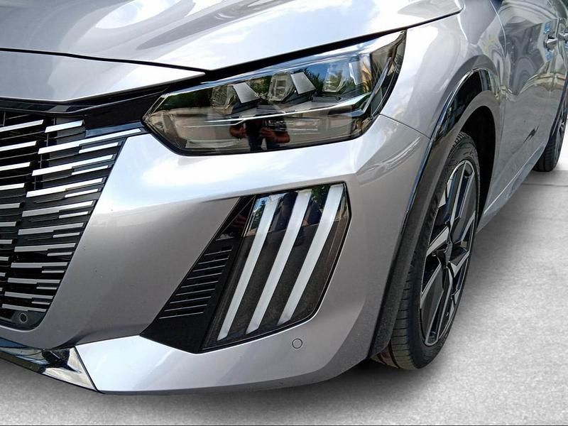 Usata Peugeot 208 GT 101 CV (74 kW) 2024 Grigio Utilitaria