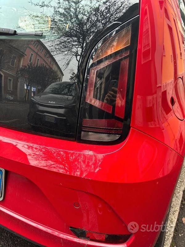 Usata VW up! 2018 Rosso Utilitaria