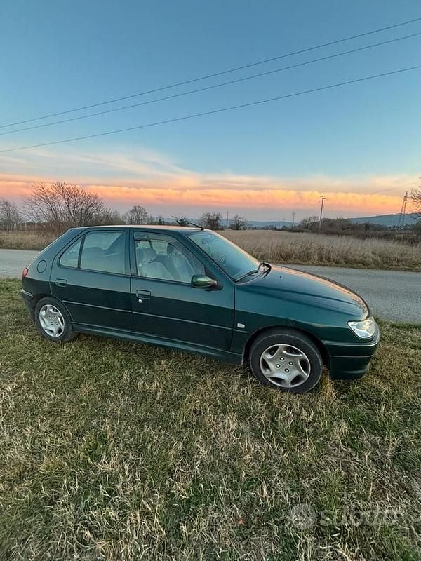 Usata Peugeot 306 75 CV (55 kW) 2000 Verde Berlina