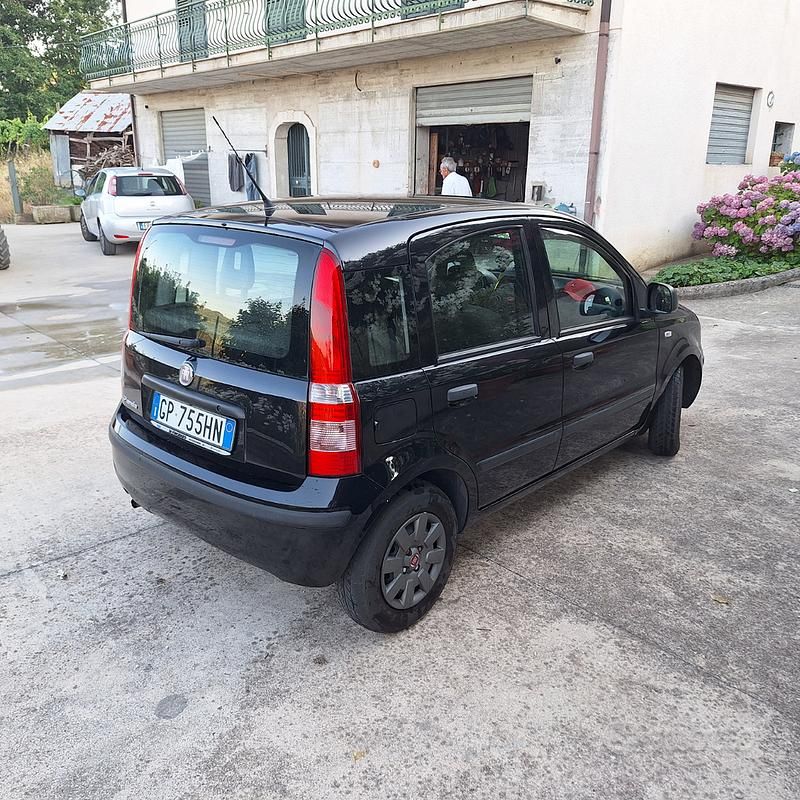 Usata Fiat Panda 69 CV (50 kW) 2012 Nero Utilitaria