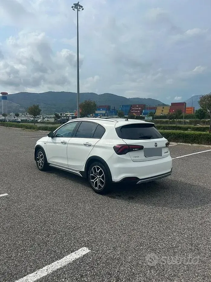 Usata Fiat Tipo Cross 95 CV (69 kW) 2021 Bianco Berlina
