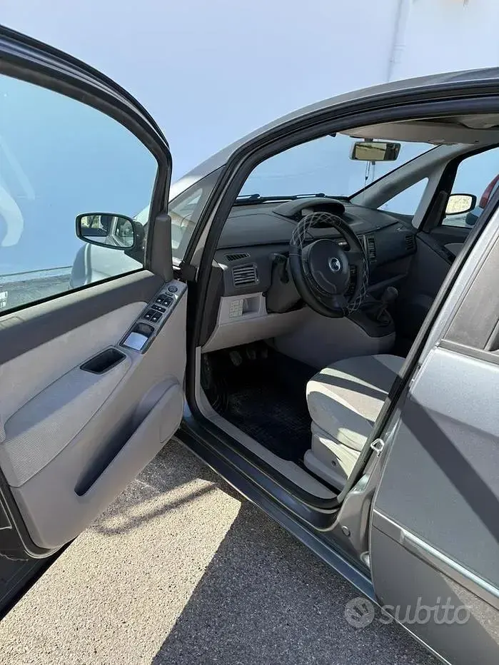 Usata Fiat Idea 70 CV (51 kW) 2007 Grigio Monovolume