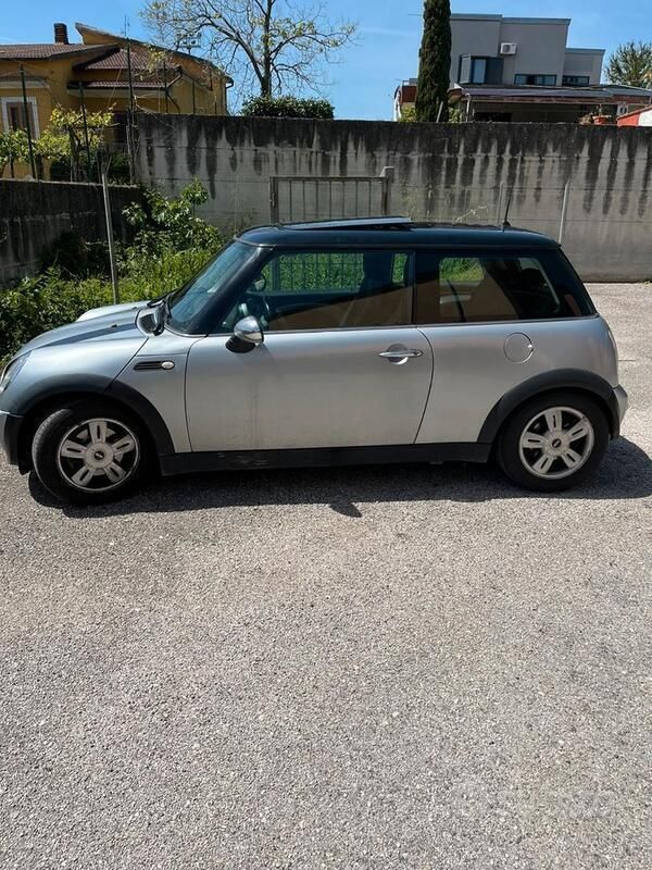 Usado Mini Cooper 116 HP (85 kW) 2002 Cinzento Citadino