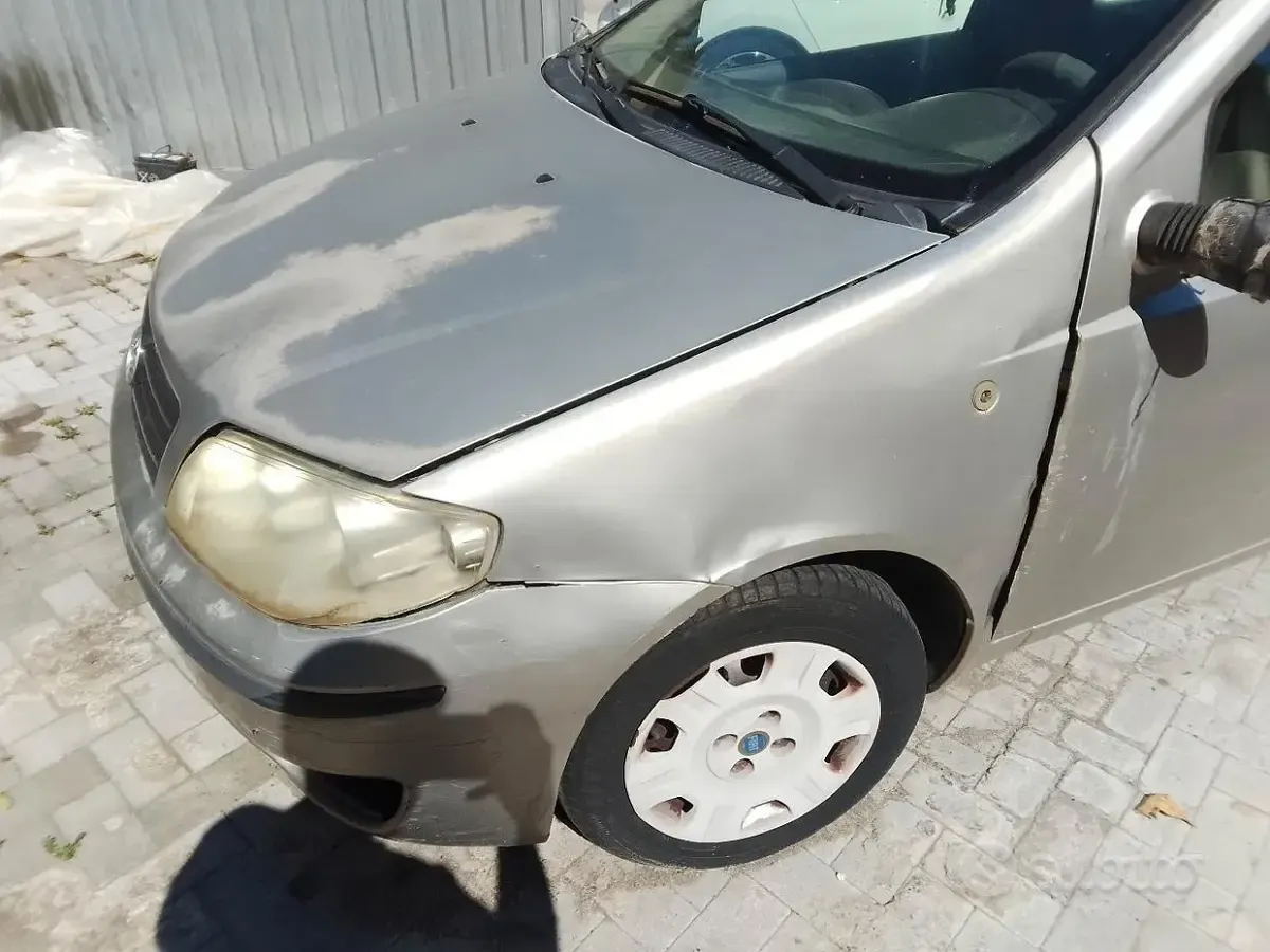 Usata Fiat Punto 60 CV (44 kW) 2003 Grigio Utilitaria