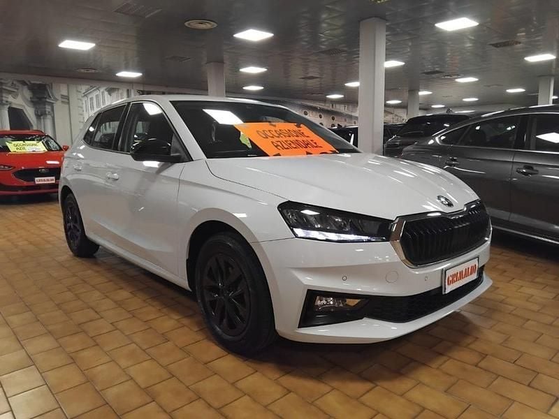 Usata Skoda Fabia Selection 95 CV (69 kW) 2025 Bianco luna / metallizzato Utilitaria