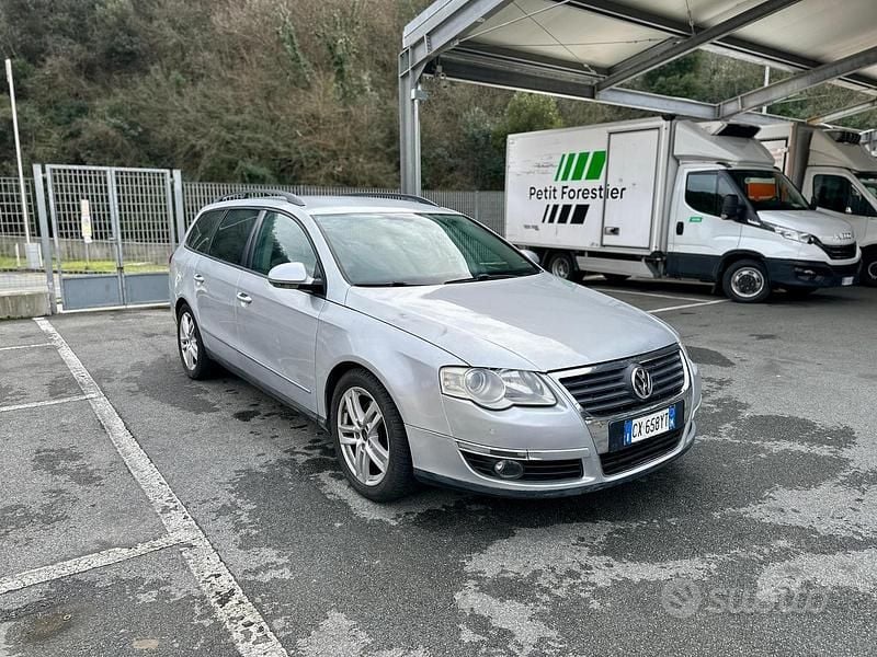 Usata VW Passat Highline 140 CV (102 kW) 2005 Grigio Station wagon
