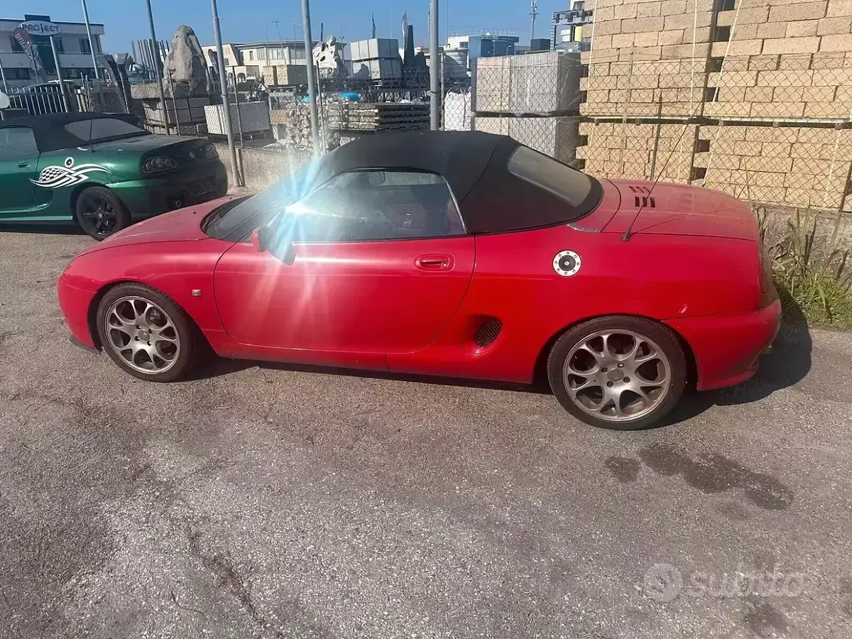 Usata MG F 120 CV (88 kW) 1999 Rosso Cabrio