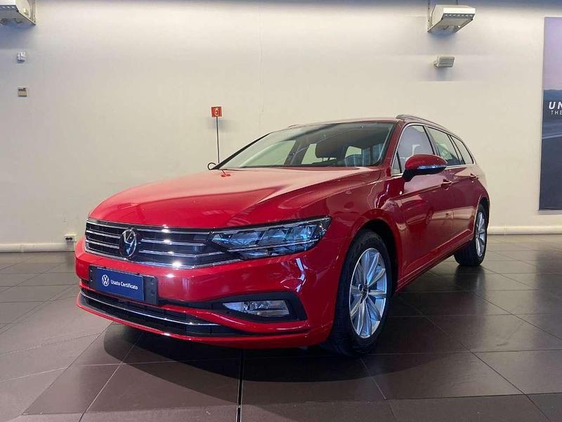Usata VW Passat Business 150 CV (110 kW) 2023 Rosso Station wagon