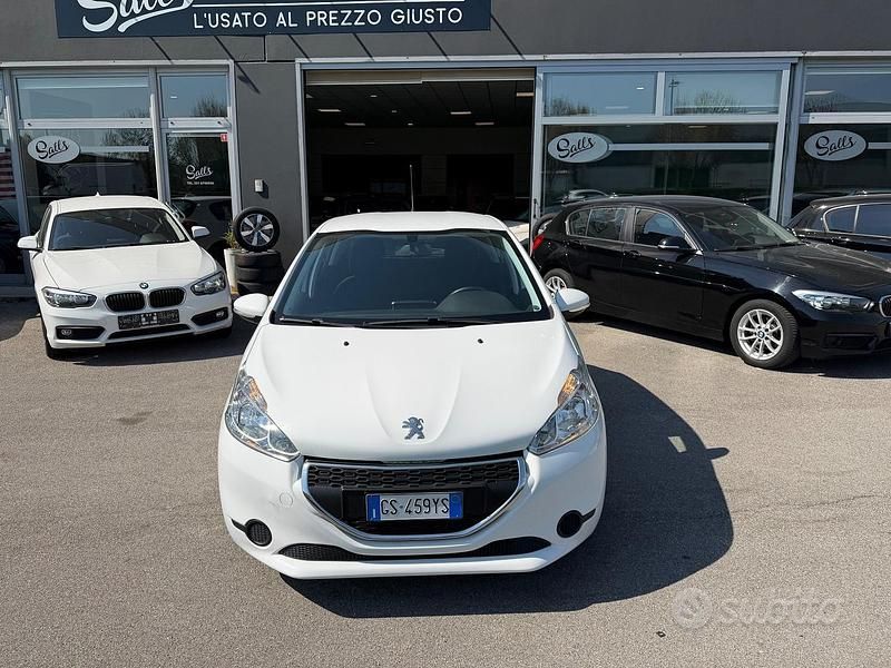 Usata Peugeot 208 95 CV (69 kW) 2012 Bianco Utilitaria