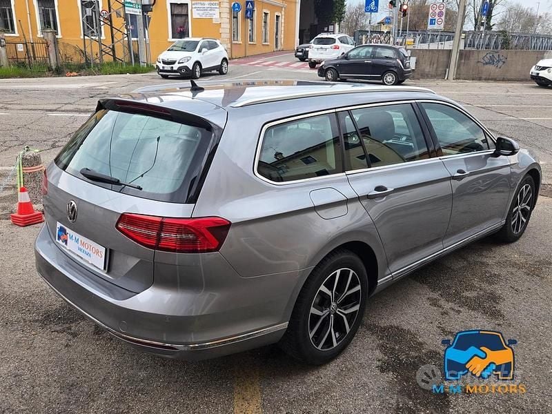 Usata VW Passat Executive 150 CV (110 kW) 2018 Grigio Station wagon