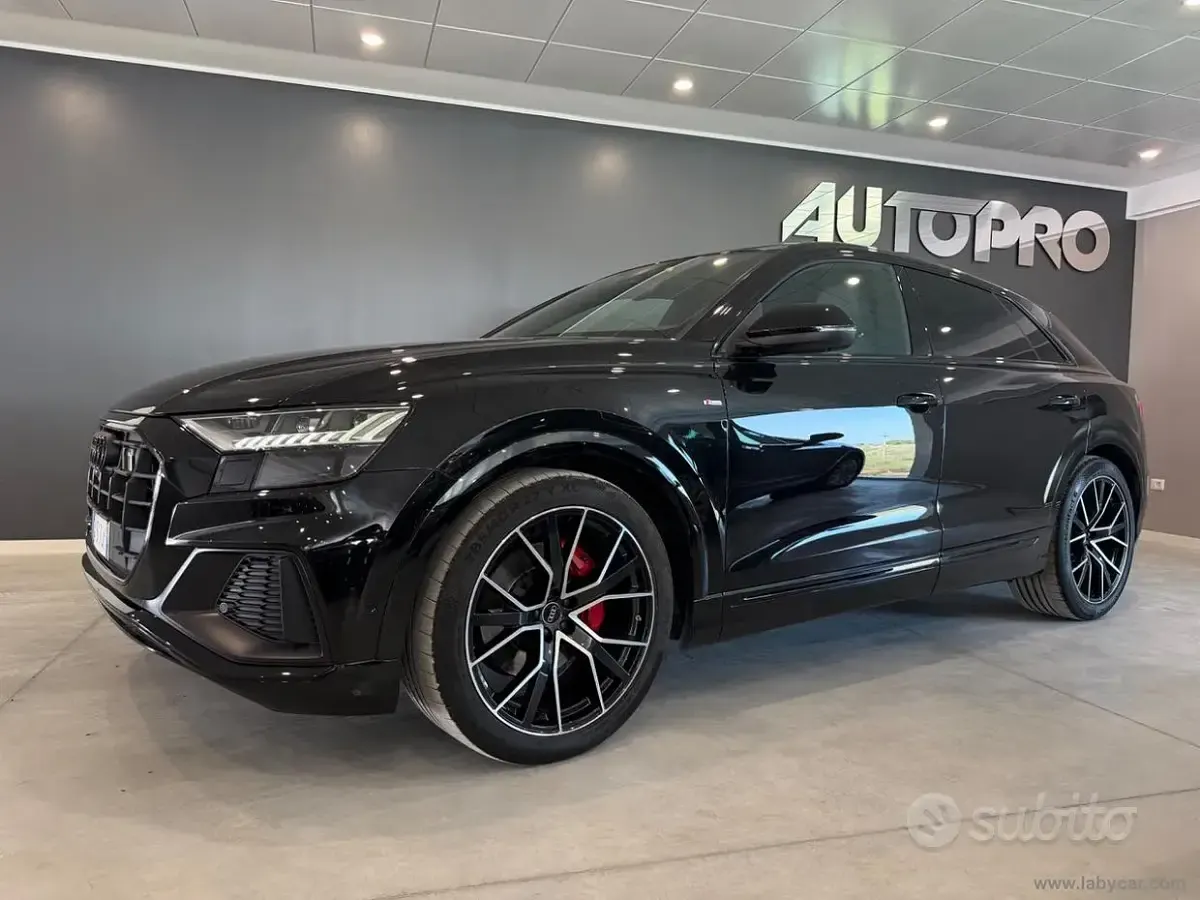Usata Audi Q8 S-Line 286 CV (210 kW) 2023 Nero SUV