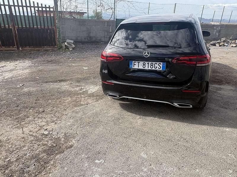 Usata Mercedes B180 116 CV (85 kW) 2019 Monovolume