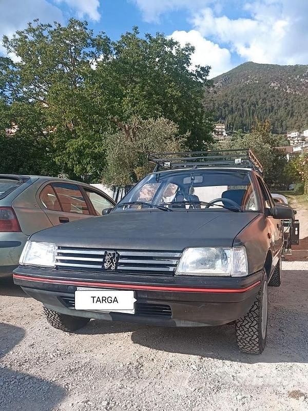 Usata 1992 Peugeot 205 Due volumi | 6000 € - Immagine 1/4