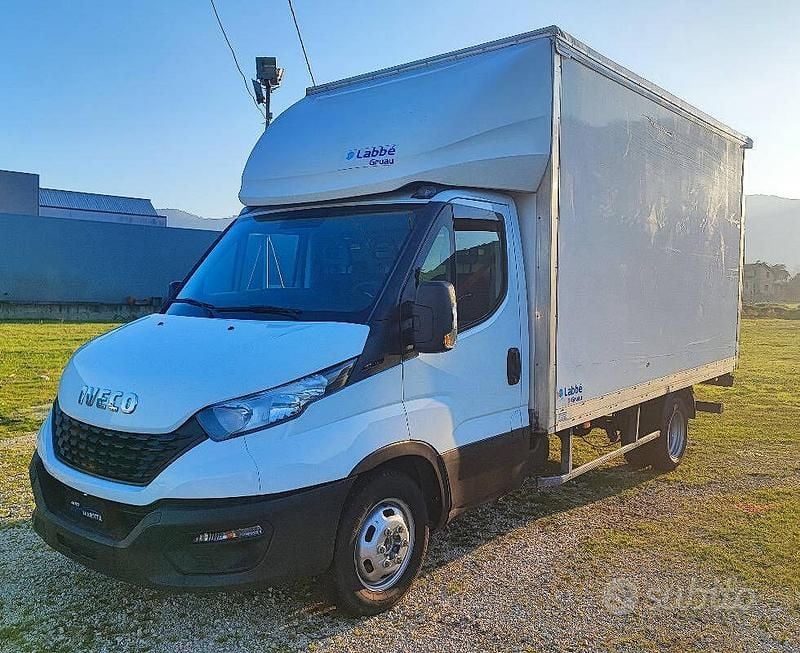 Usata Iveco Daily 179 CV (131 kW) 2020 Bianco Cabrio
