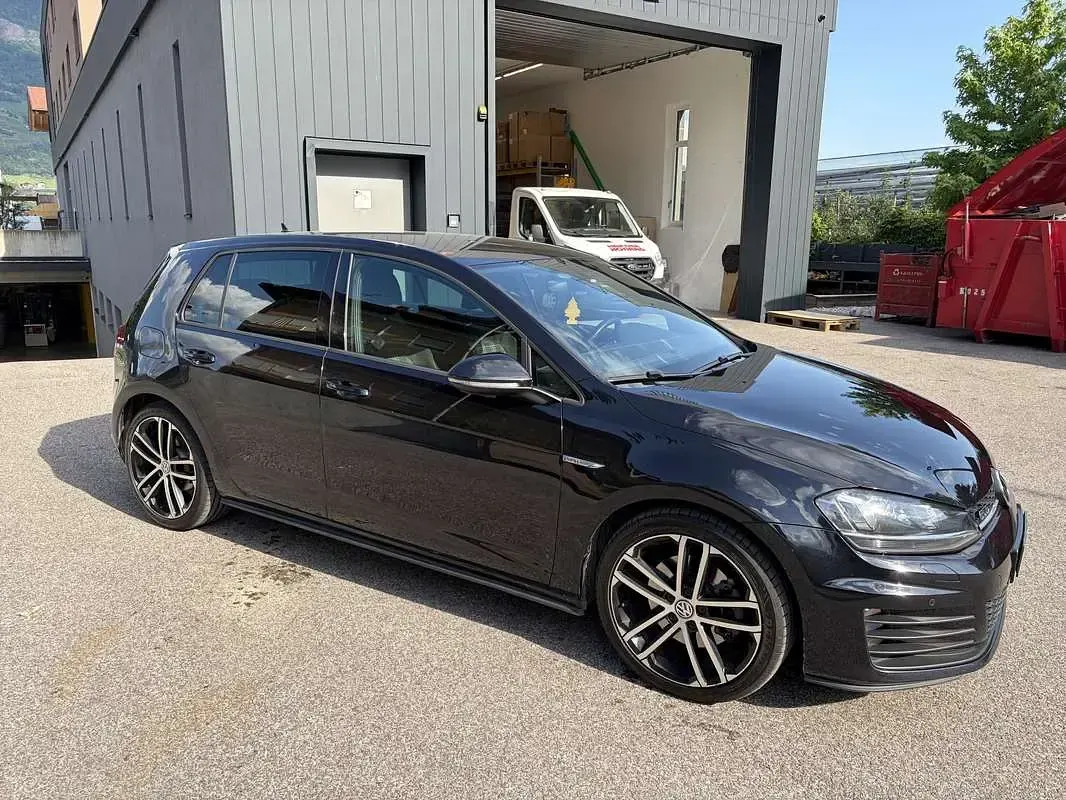 Usata VW Golf VII GTD 184 CV (135 kW) 2016 Nero Utilitaria