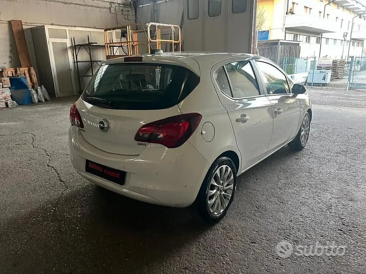 Usata Opel Corsa Edition 95 CV (69 kW) 2018 Bianco Utilitaria