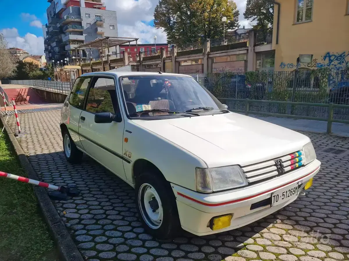 Usata Peugeot 205 83 CV (61 kW) 1989 Utilitaria