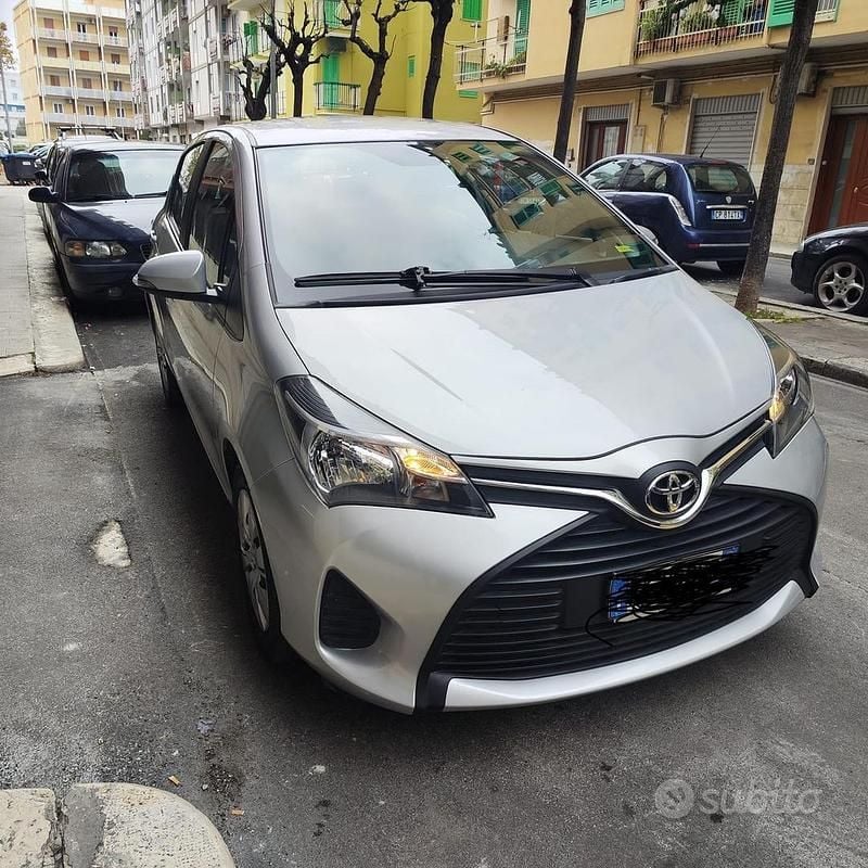 Usata Toyota Yaris 2016 Grigio Berlina