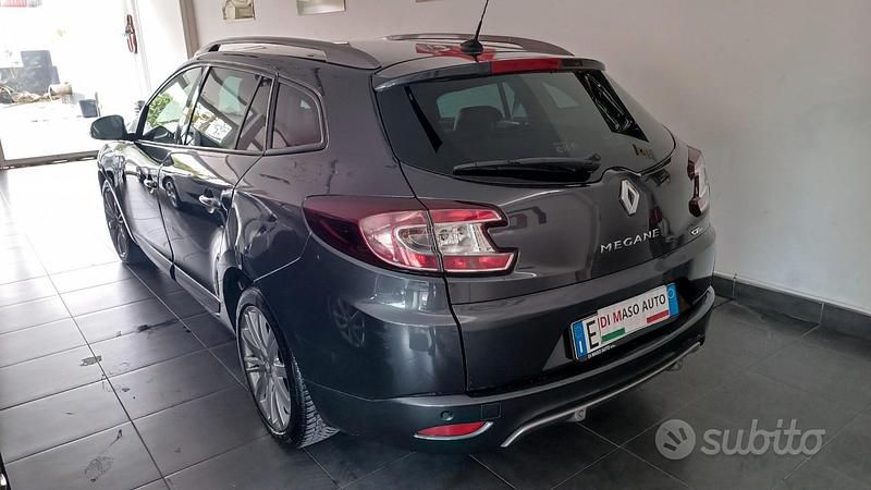 Usata Renault Mégane GrandTour GT 110 CV (80 kW) 2011 Grigio Station wagon