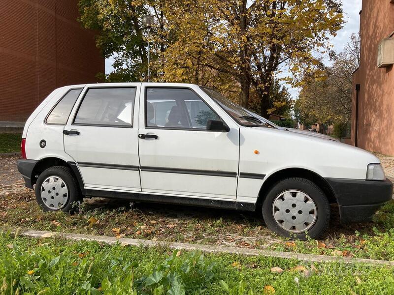 Usato 1993 Fiat Uno 1.0 Benzin 45 CV (1.600 €)