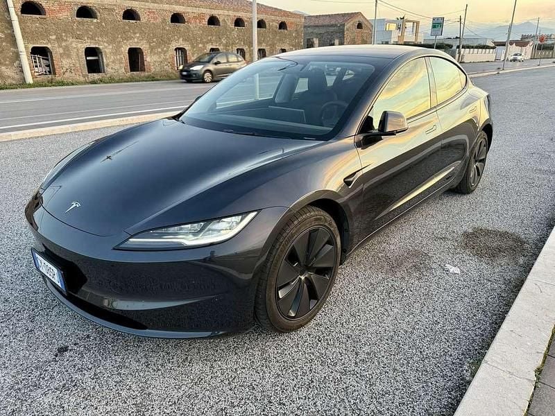 Usata Tesla Model 3 RWD 235 kW (320 CV) 2025 Grigio Berlina