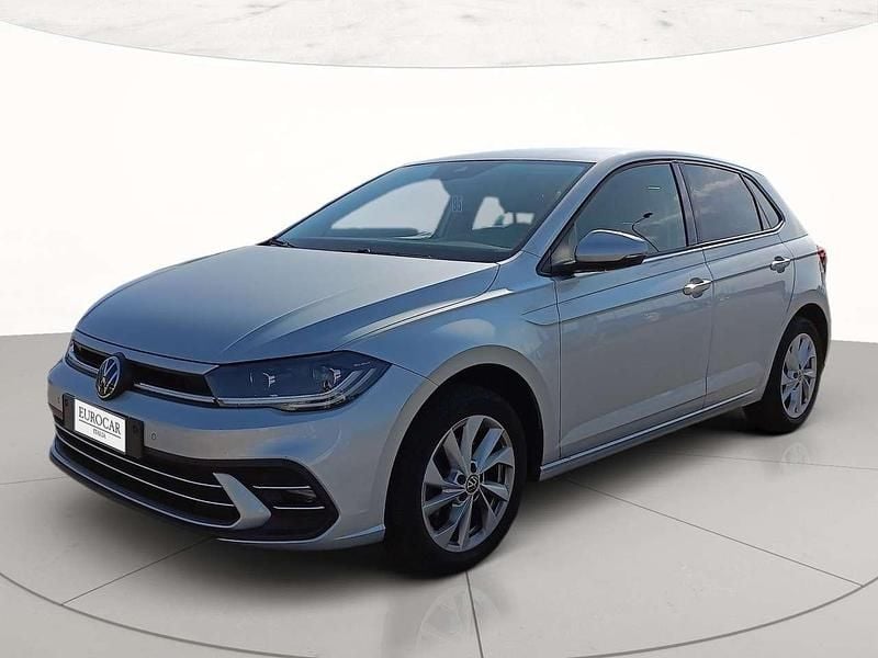 Reflex silver metallizzato Usata 2023 VW Polo Style Tre volumi | 20.500 € (Cara) - Immagine 1/4