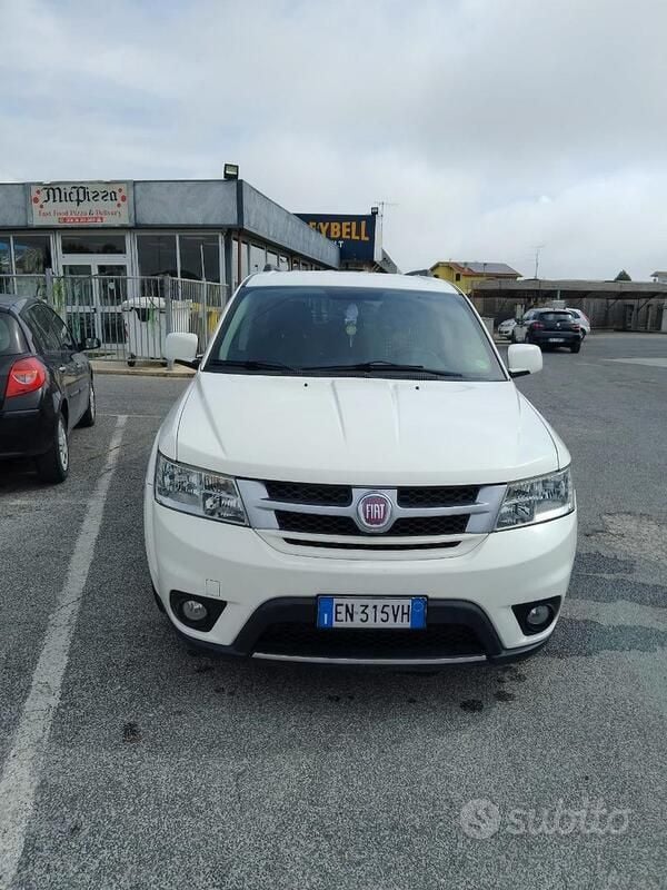 Usata Fiat Freemont 140 CV (102 kW) 2012 Bianco SUV