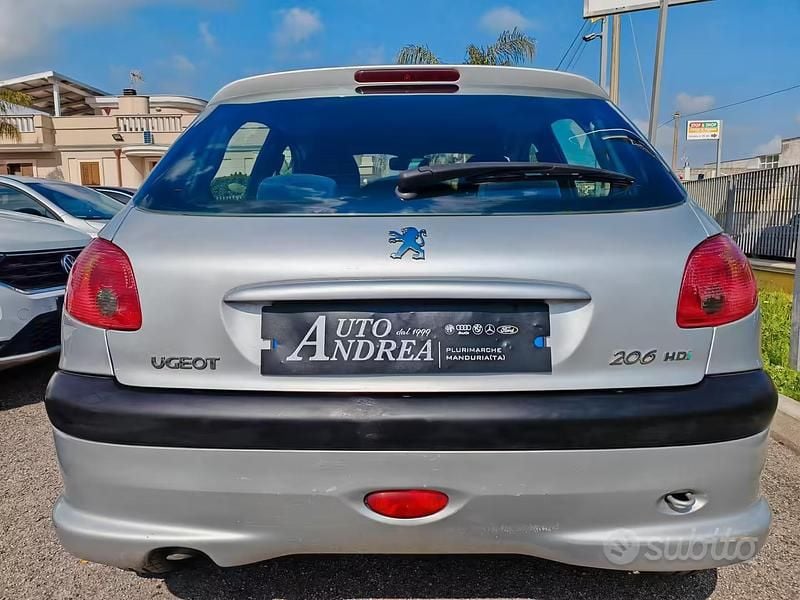 Usata Peugeot 206 68 CV (50 kW) 2005 Bianco Berlina