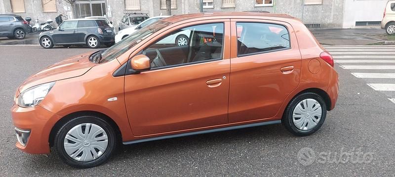 Usata Mitsubishi Space Star Invite 71 CV (52 kW) 2019 Marrone Utilitaria