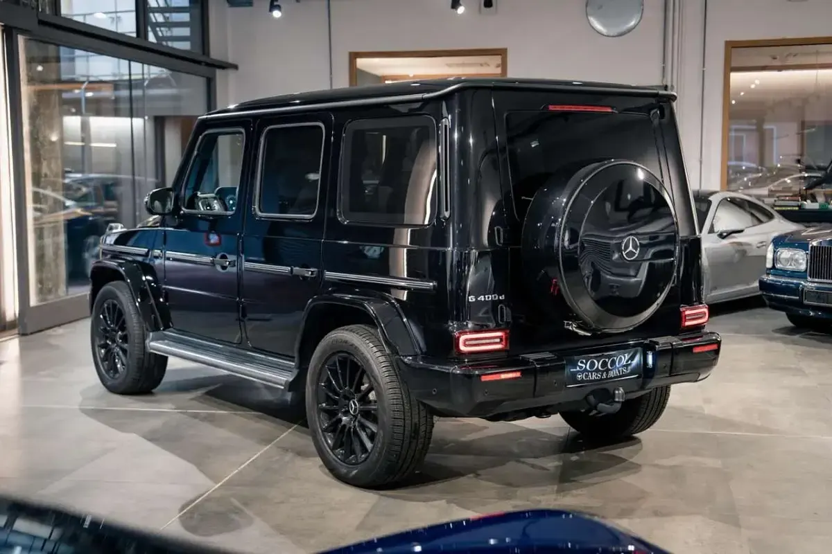 Usata Mercedes G400 AMG Line Premium Plus 330 CV (242 kW) 2023 Nero SUV